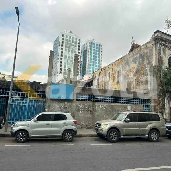 Espaço Comercial/Residencial de 43m² – Mutamba | Marginal de Luanda