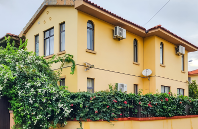 Condomínio Jardim de Rosas